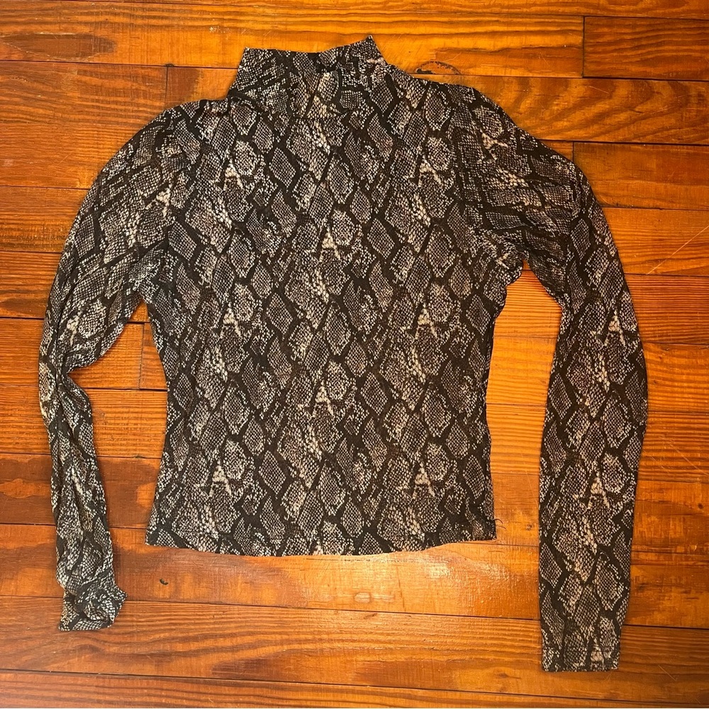 Snakeskin Print Mesh Mockneck Long Sleeve Top